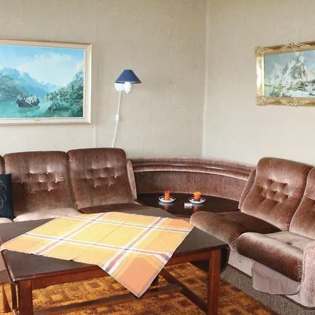 Six Bedroom Holiday In Raudeberg * Maloy