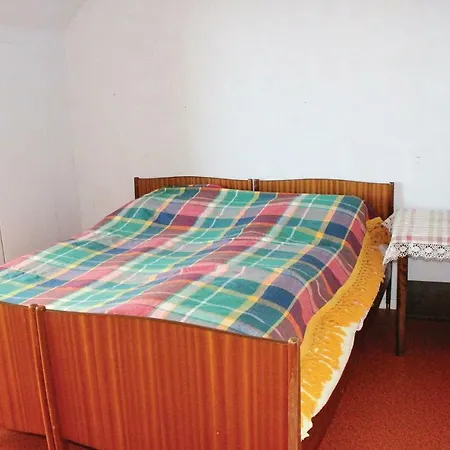 Dom wakacyjny Six Bedroom Holiday In Raudeberg Maloy